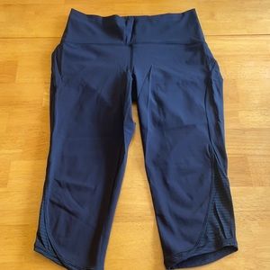 Lululemon running crops